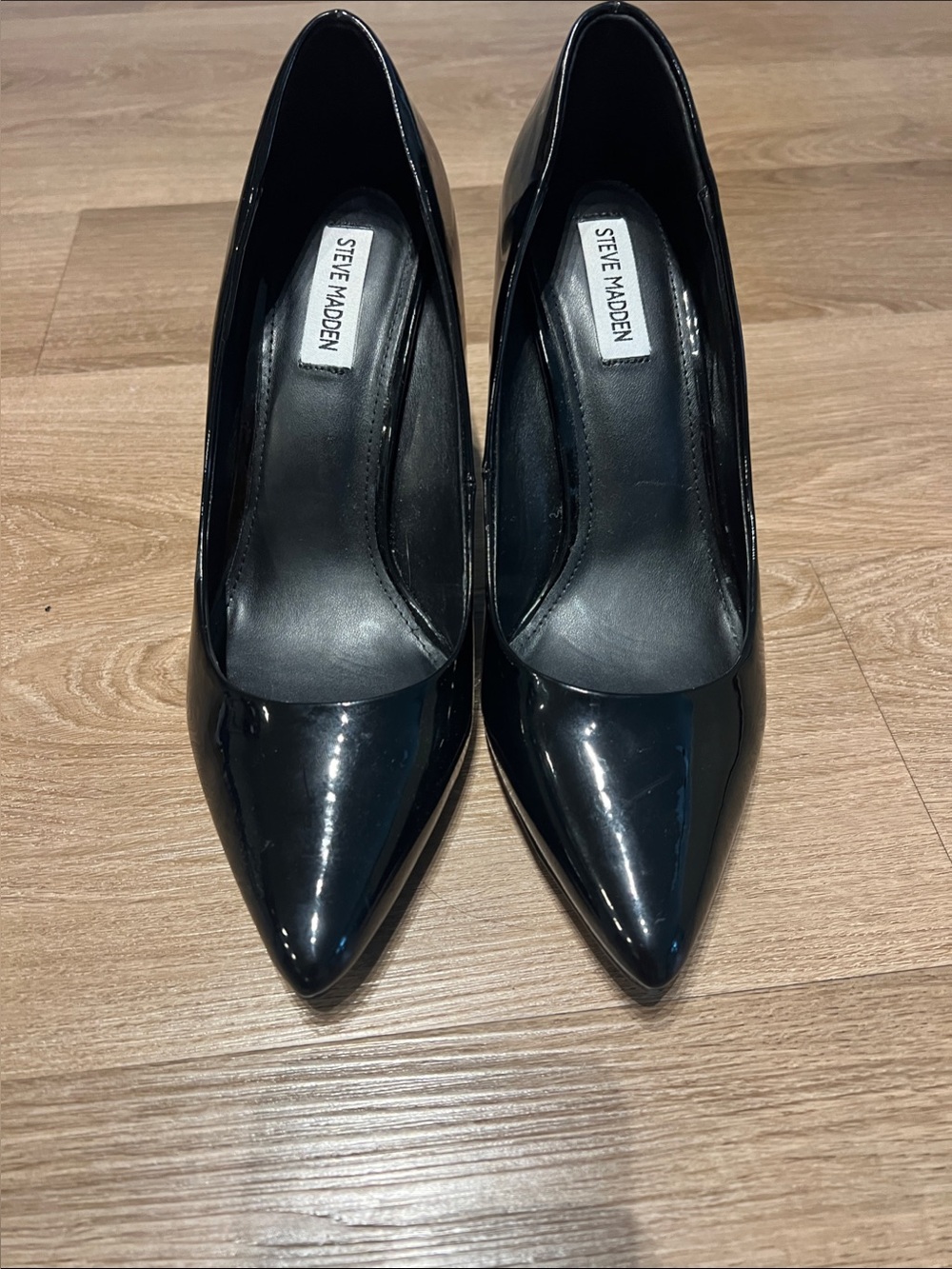Steve Madden Black Patent Pointed Toe Pumps 9.5